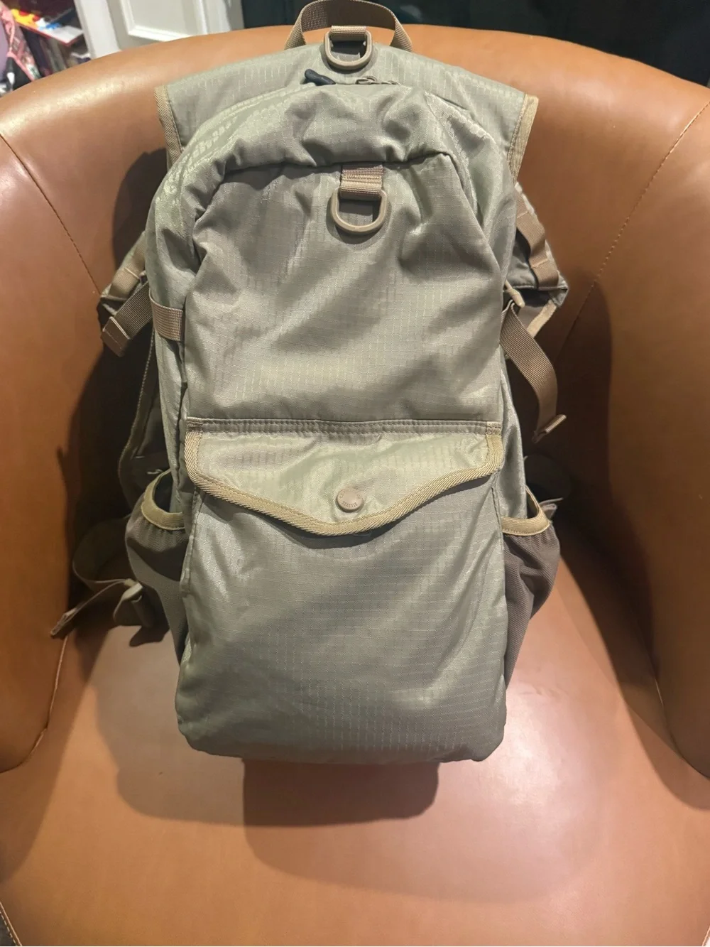 Filson Guide Fishing Vest with Backpack